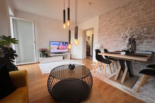 bf93a9e6-087f-46f9-97fc-6d91789982ae