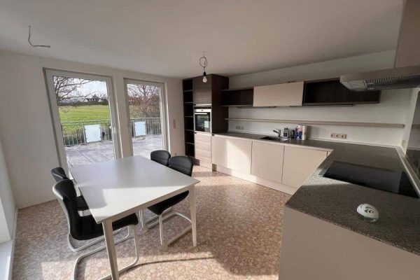 d65265bd-1767-4e16-afa6-8b9b9d827cfa